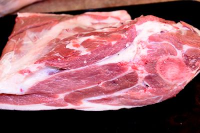Shoulder (Bone in)